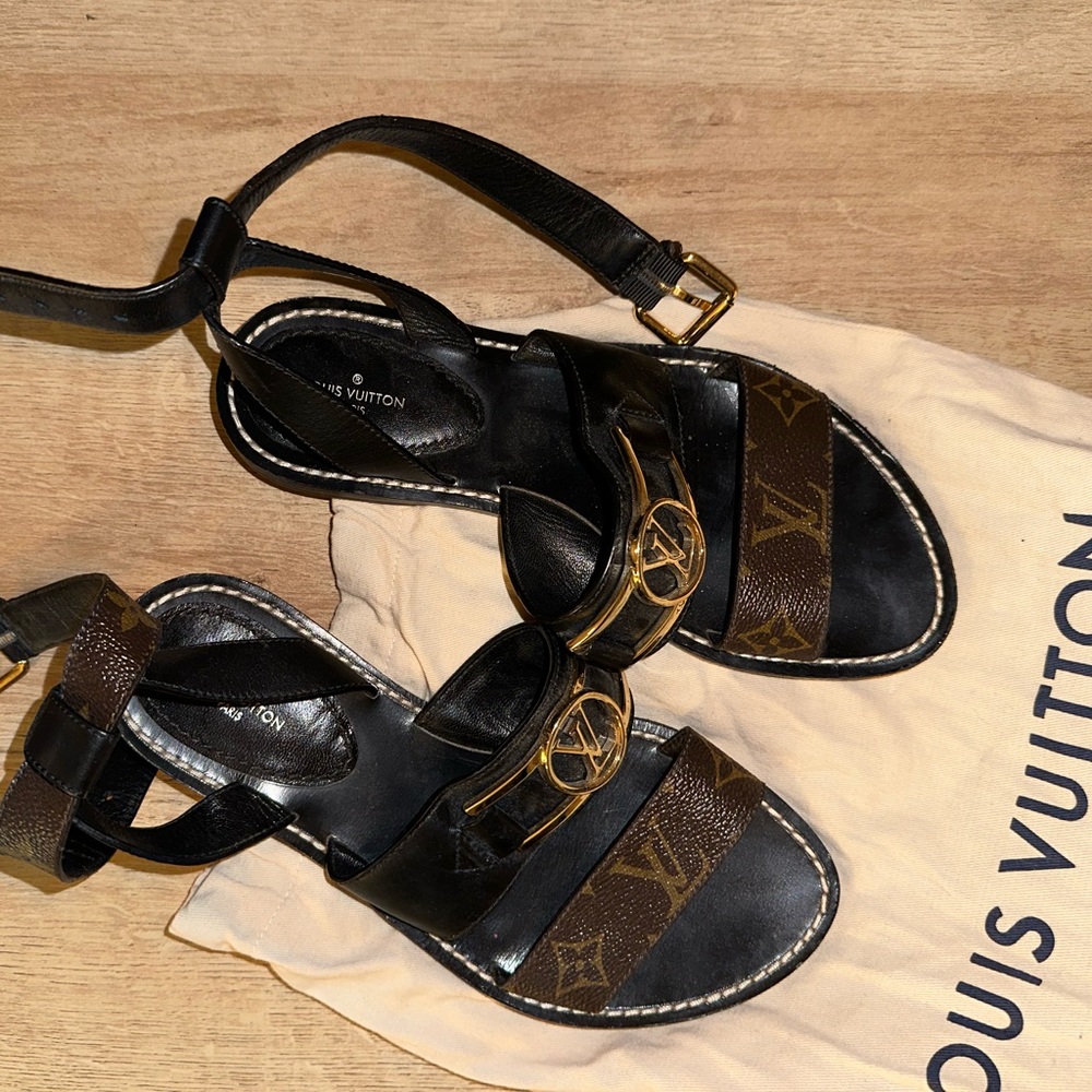 Louis Vuitton sandals women 37, worn once